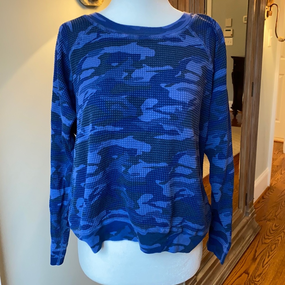 Soul and Monrow Blue Camo Waffle Weave Sweatshirt